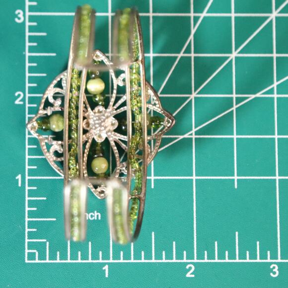 Filagree Cuff Bracelet Silver Tone Green Stones and Beads - Picture 11 of 11